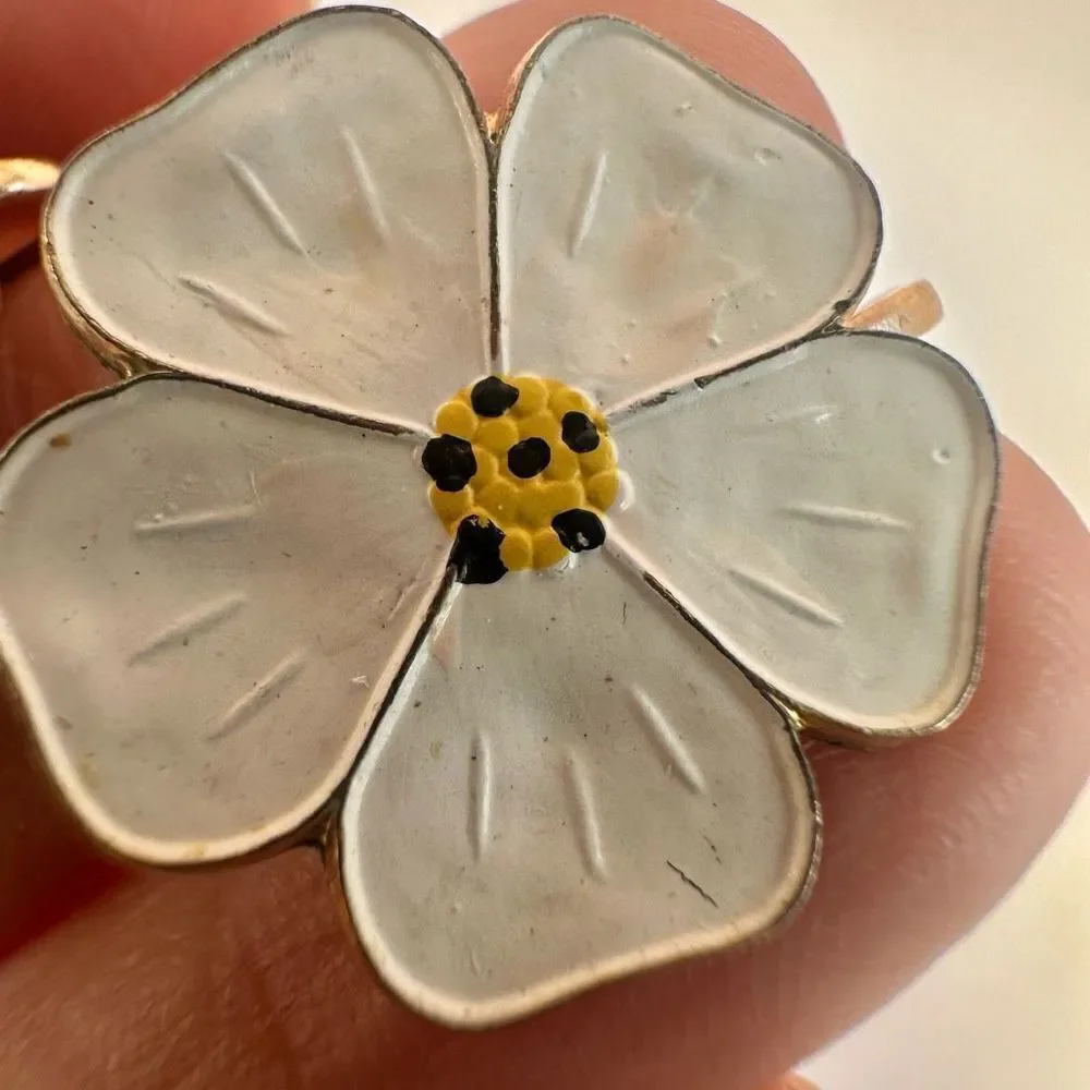 White flower vintage  clip on earrings